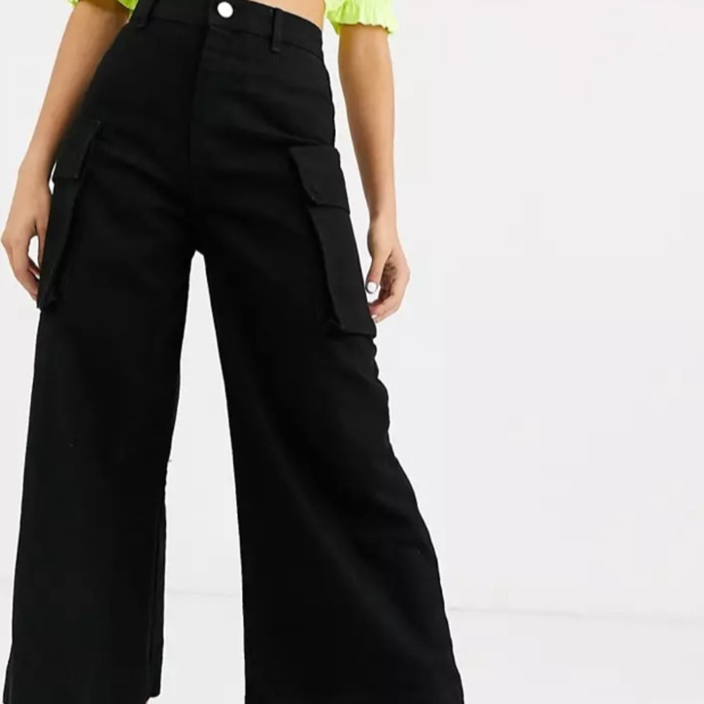 cropped ankle swinger wide leg jeans with utility pockets in washed black
